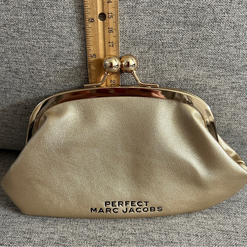 NWOT Marc Jacobs Gold Cosmetic Bag - Picture 2 of 4